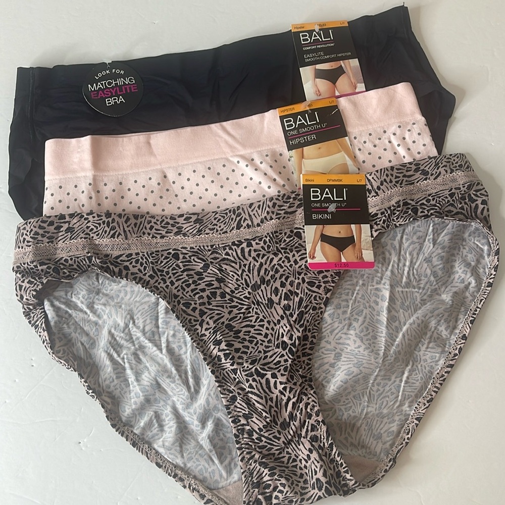 Bali Assortment of Panties 3 Pairs Size Large / 7
